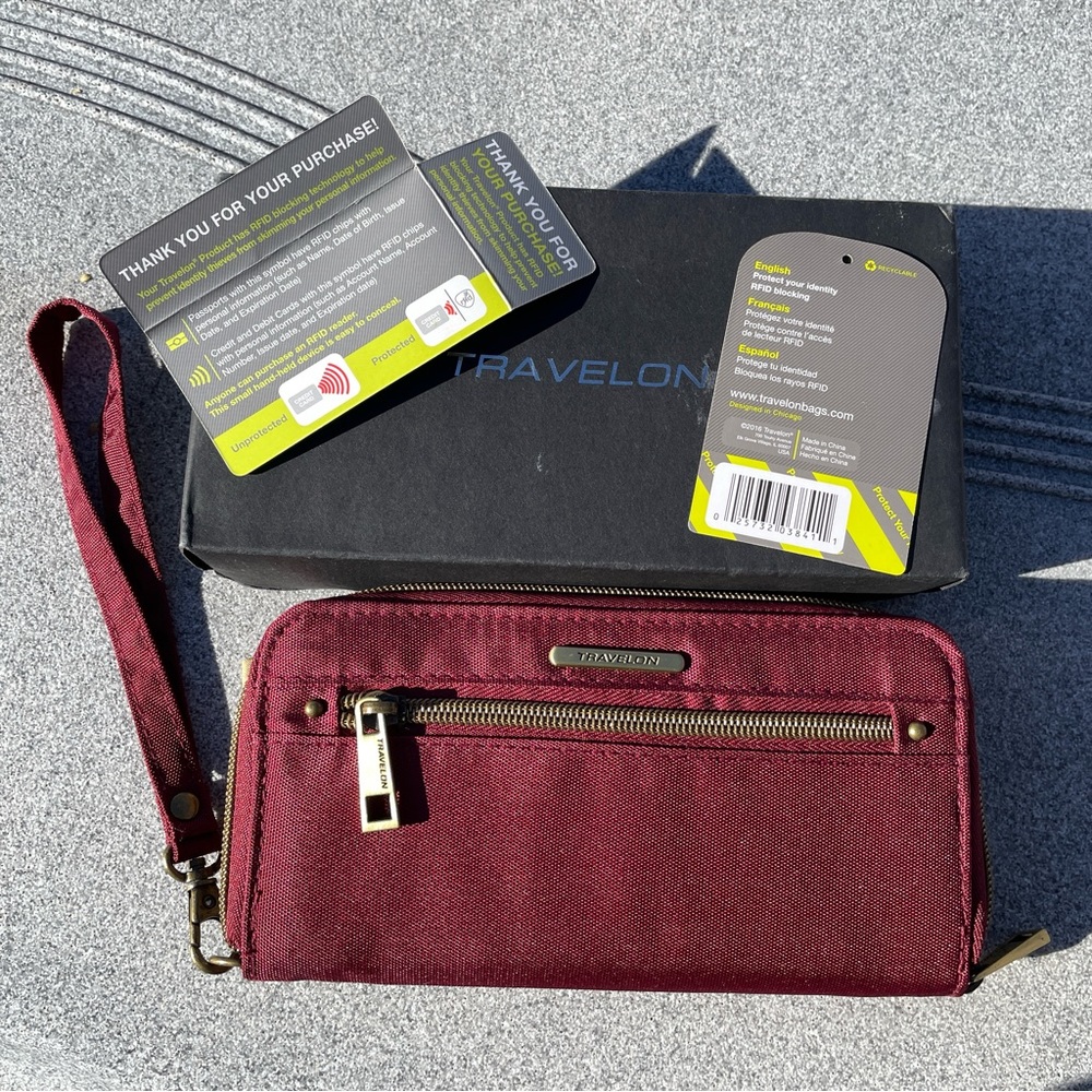 NWT Travelon wallet RFID protection clutch dark red burgundy maroon - Picture 2 of 11